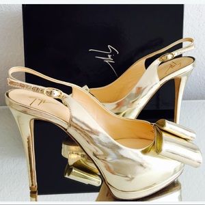 Giuseppe Zanotti Gold heels with bow